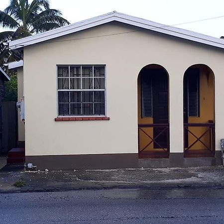 Darrel Cot Beachfront Cottage Saint Peter Exterior photo